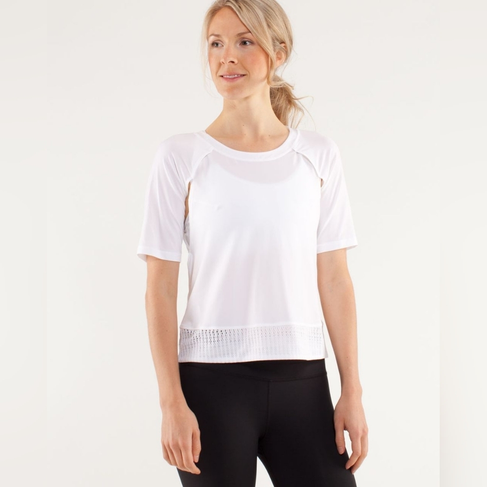 Lululemon Sun Runner Women's Vintage Short Sleeves Top Lace Lightweight Size 8